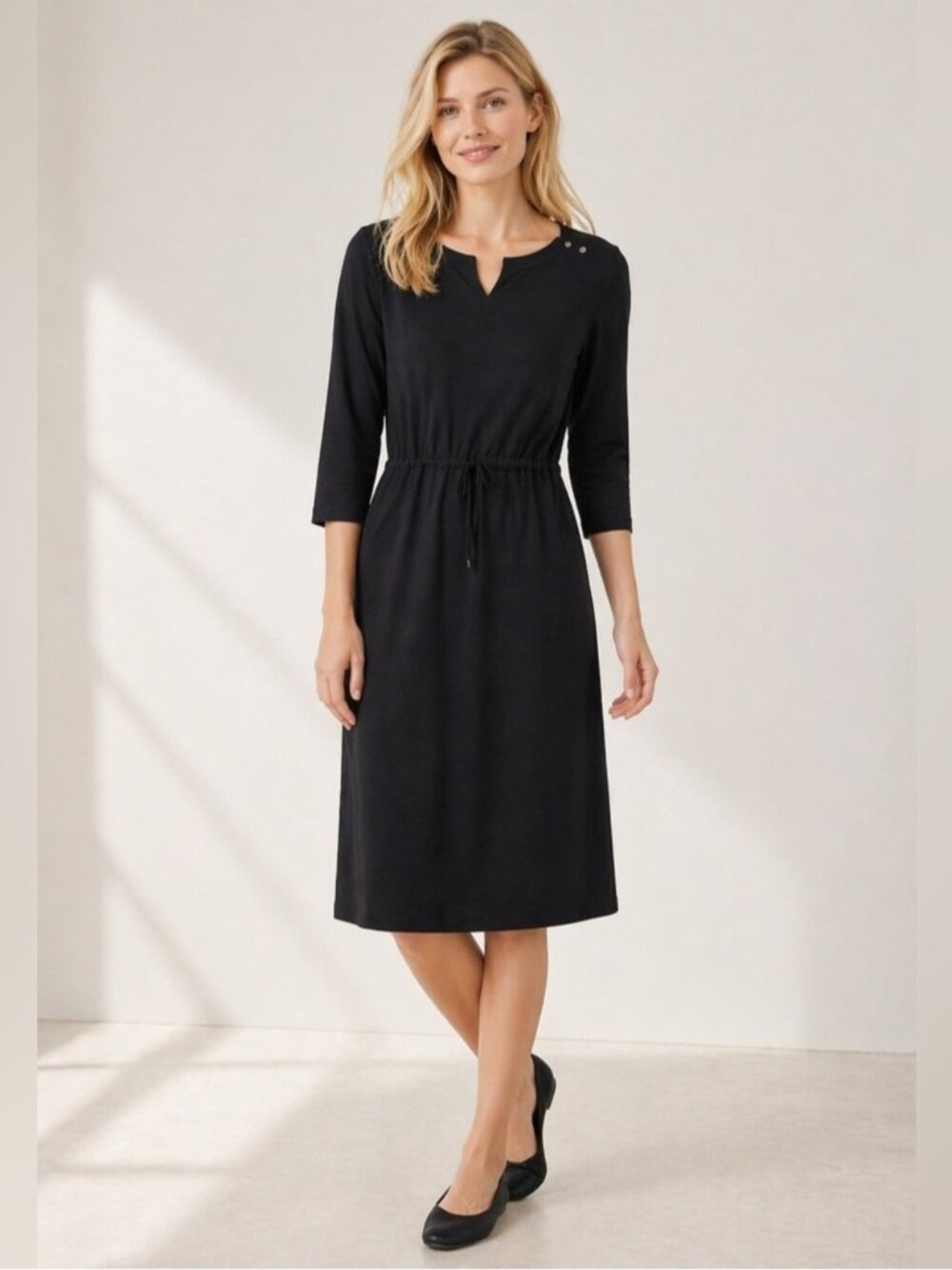 L.L. Bean Dress Womens Size Medium Black Stretch Jersey Knit 3/4 Sleeves V-Neck